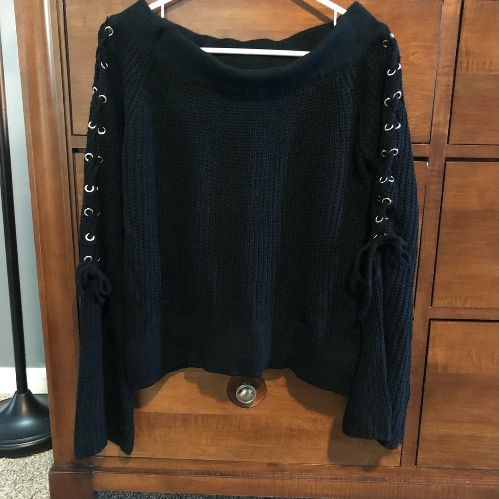 Luxxel Flared Sleeved Sweater